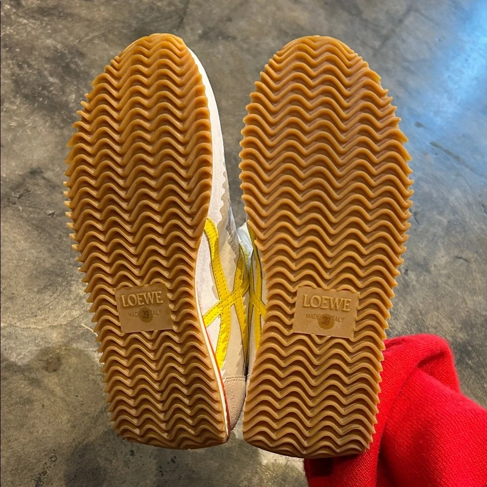 Loewe Sneakers in White, Orange, and Yellow size 39 - Picture 5 of 7